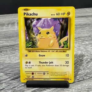 Pokémon | Evolutions #35/108: Pikachu (2016) - Collectible Trading Card